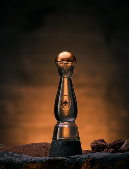 Clase Azul Blanco Ahumado tequila - bottiglia nera con tappo dorato