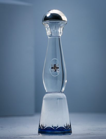 Clase Azul Plata tequila - bottiglia cristallo con dettagli blu e tappo argento